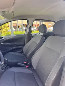 Volkswagen Voyage miniatura 6